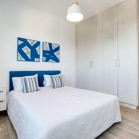 Forest 402 2 Bed